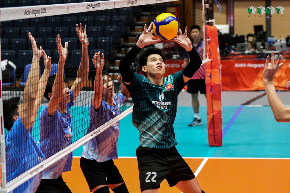 HLV trưởng ĐTQG Rampazzo 'làm nóng' cuộc tranh luận ngoại binh ở bóng chuyền Việt Nam - Ảnh 2. HLV trưởng ĐTQG Rampazzo 'làm nóng' cuộc tranh luận ngoại binh ở bóng chuyền Việt Nam - Ảnh 2.