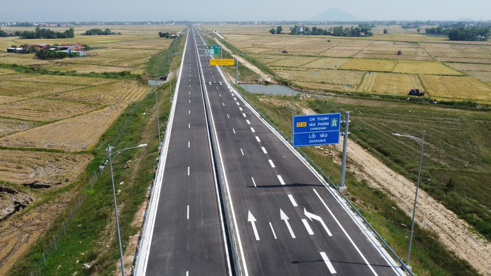 Tháo gỡ điểm nghẽn ở các công trình trọng điểm - Ảnh 1. Tháo gỡ điểm nghẽn ở các công trình trọng điểm - Ảnh 1.