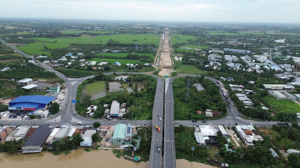 Tháo gỡ điểm nghẽn ở các công trình trọng điểm - Ảnh 5. Tháo gỡ điểm nghẽn ở các công trình trọng điểm - Ảnh 5.