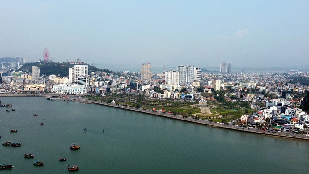 Quảng Ninh quyết tâm bứt phá về KHCN, xây dựng thành phố di sản, đô thị văn hóa, du lịch mang tầm quốc tế - Ảnh 2. Quảng Ninh quyết tâm bứt phá về KHCN, xây dựng thành phố di sản, đô thị văn hóa, du lịch mang tầm quốc tế - Ảnh 2.