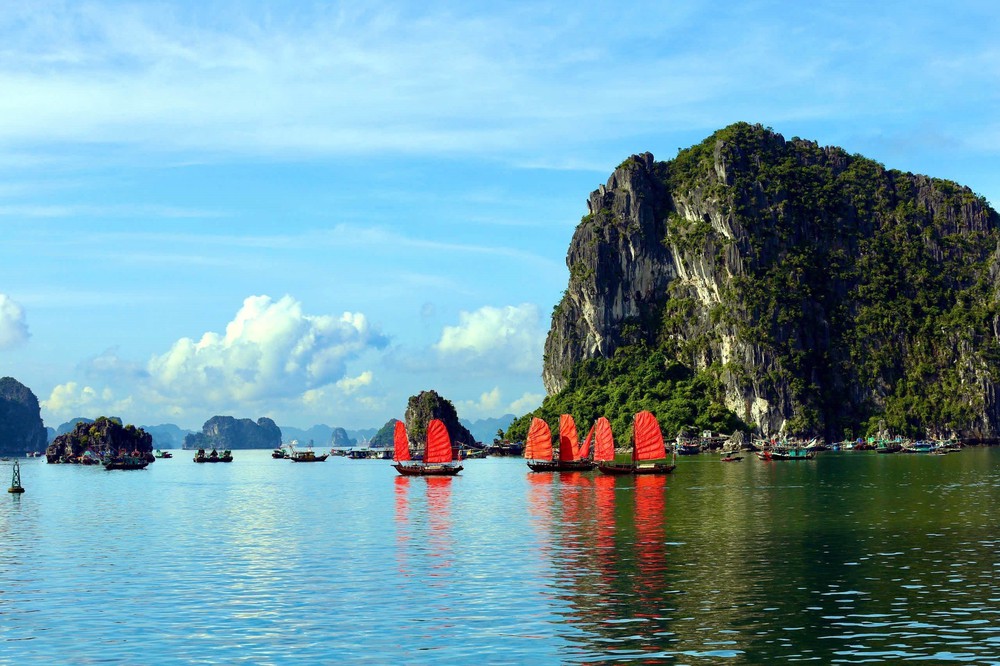 Quảng Ninh quyết tâm bứt phá về KHCN, xây dựng thành phố di sản, đô thị văn hóa, du lịch mang tầm quốc tế - Ảnh 4. Quảng Ninh quyết tâm bứt phá về KHCN, xây dựng thành phố di sản, đô thị văn hóa, du lịch mang tầm quốc tế - Ảnh 4.