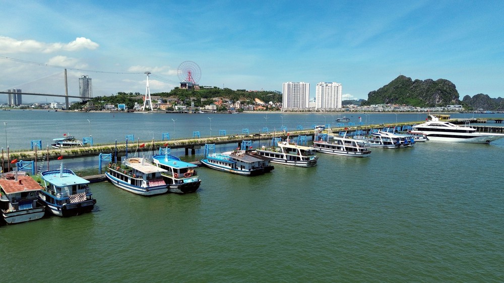 Quảng Ninh quyết tâm bứt phá về KHCN, xây dựng thành phố di sản, đô thị văn hóa, du lịch mang tầm quốc tế - Ảnh 1. Quảng Ninh quyết tâm bứt phá về KHCN, xây dựng thành phố di sản, đô thị văn hóa, du lịch mang tầm quốc tế - Ảnh 1.