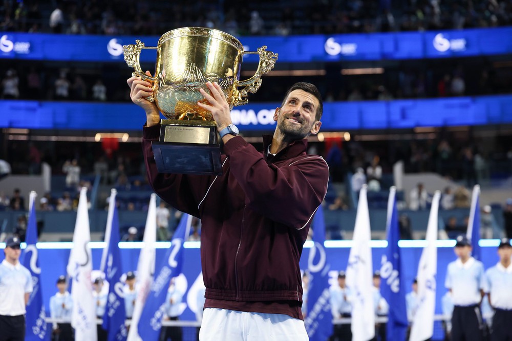 Djokovic vô địch China Open 2026. Ảnh: FBNV