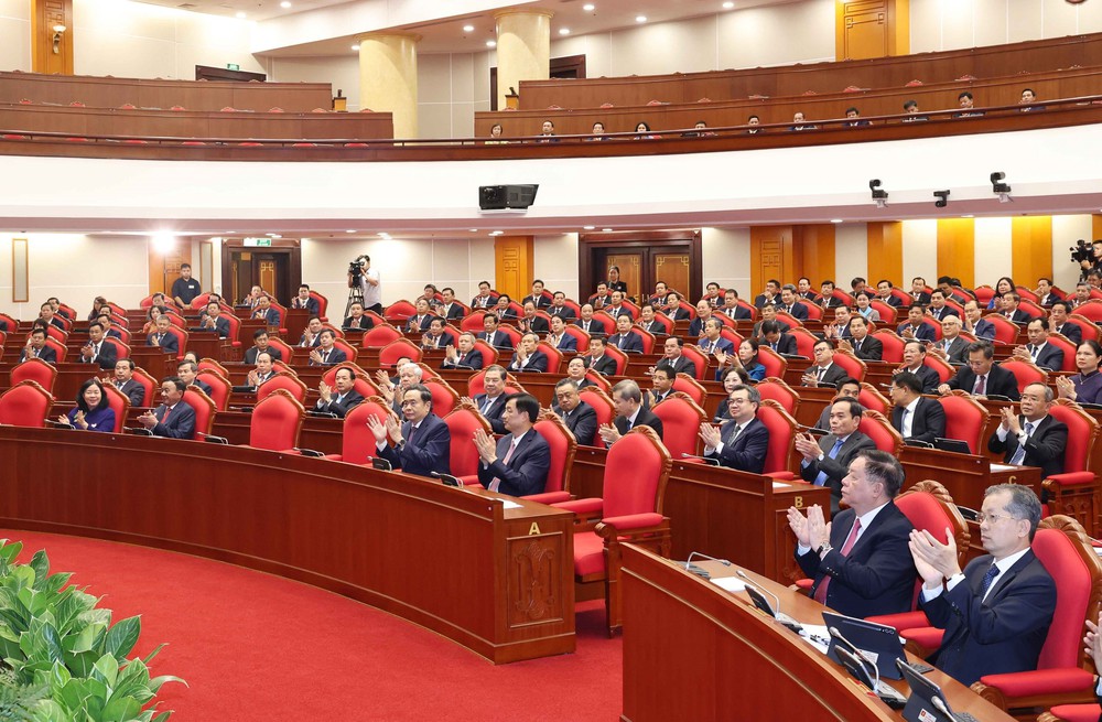 Thông cáo báo chí về ngày làm việc thứ tư và bế mạc Hội nghị lần thứ tư Ban Chấp hành Trung ương Đảng khoá XIV - Ảnh 2.