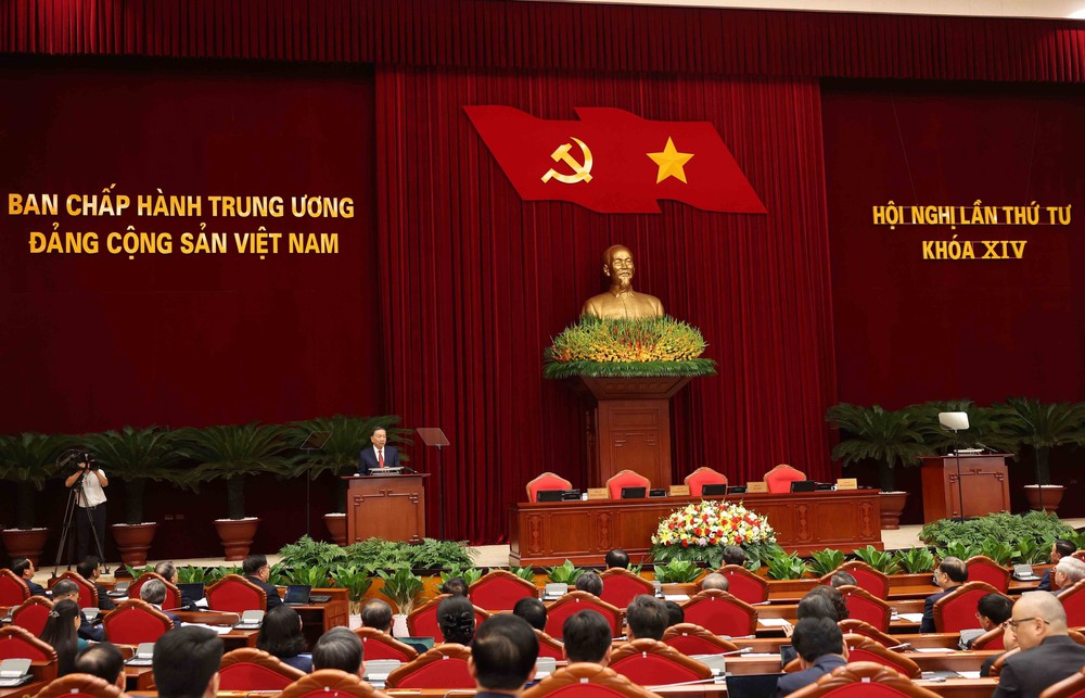 Thông cáo báo chí về ngày làm việc thứ tư và bế mạc Hội nghị lần thứ tư Ban Chấp hành Trung ương Đảng khoá XIV - Ảnh 1.