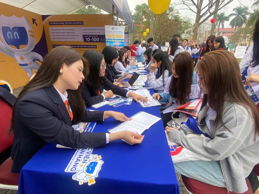 Đại học Bách khoa Hà Nội công bố lịch thi đánh giá tư duy (TSA) năm 2027 - Ảnh 1. Đại học Bách khoa Hà Nội công bố lịch thi đánh giá tư duy (TSA) năm 2027 - Ảnh 1.