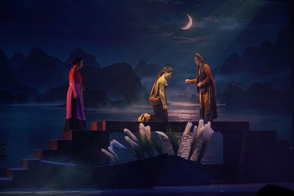 “Thời khắc” - Sản phẩm công nghiệp văn hóa nhân kỷ niệm 72 năm Ngày Giải phóng Thủ đô - Ảnh 4. “Thời khắc” - Sản phẩm công nghiệp văn hóa nhân kỷ niệm 72 năm Ngày Giải phóng Thủ đô - Ảnh 4.