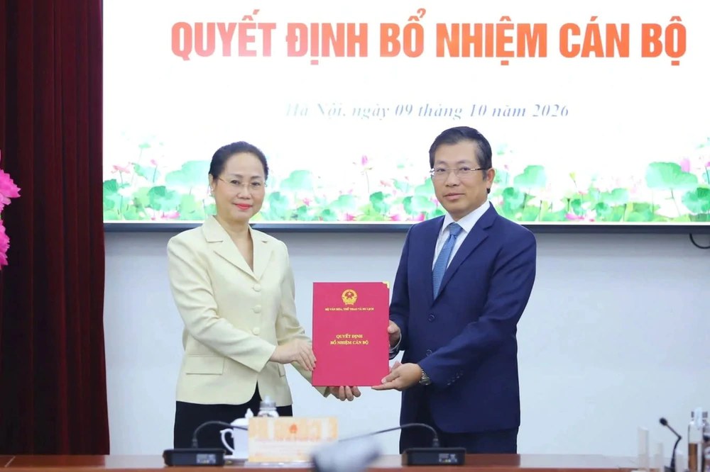 Bộ Văn hóa bổ nhiệm cùng lúc 4 Cục trưởng - Ảnh 1.