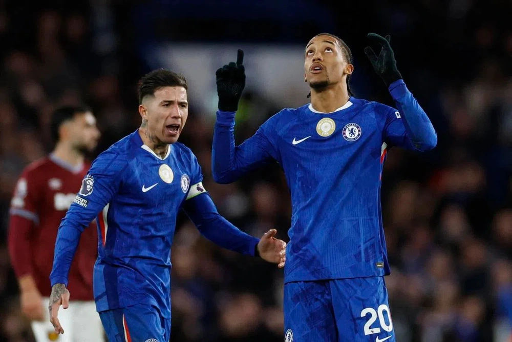 Enzo - Pedro nâng tầm Chelsea - Ảnh 1. Enzo - Pedro nâng tầm Chelsea - Ảnh 1.