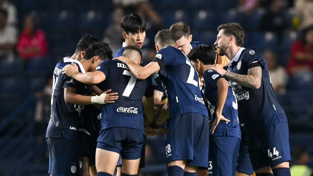 Giải VĐQG Thái Lan lọt Top 5 châu Á, bóng đá Việt Nam vắng bóng trong BXH Top 100 thế giới - Ảnh 1.