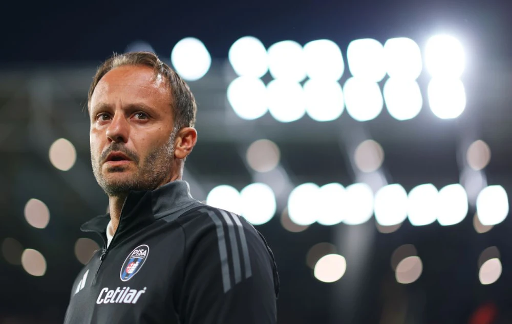 Pisa sa thải HLV Alberto Gilardino