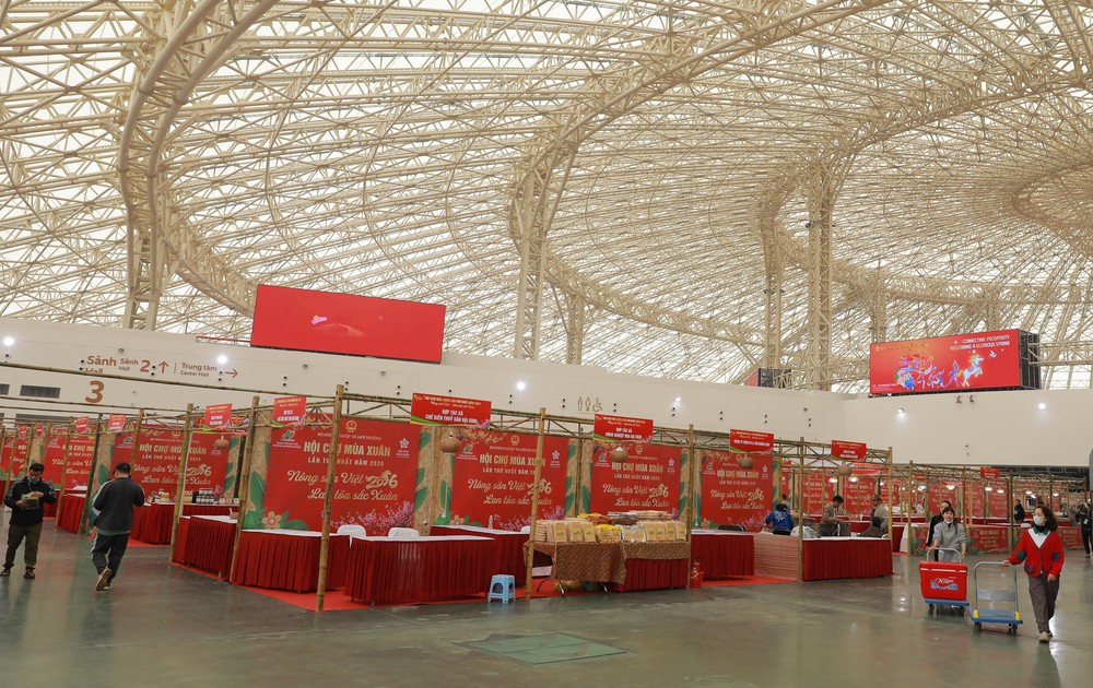 Hội chợ Mùa Xuân 2026: Hoàn thiện những khâu cuối cùng trước giờ tổng duyệt - Ảnh 2.