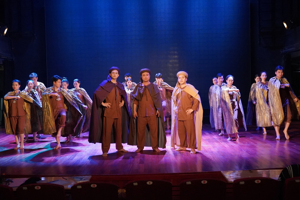 Nghị quyết 80-NQ/TW: Mở ra không gian phát triển mới cho văn hóa Việt Nam - Ảnh 2.