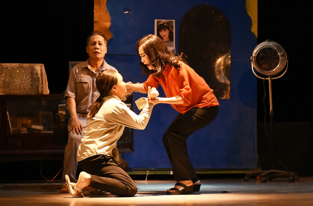 Vẹn nguyên một giá trị sống với "Con gái chị Hằng" - Ảnh 1.