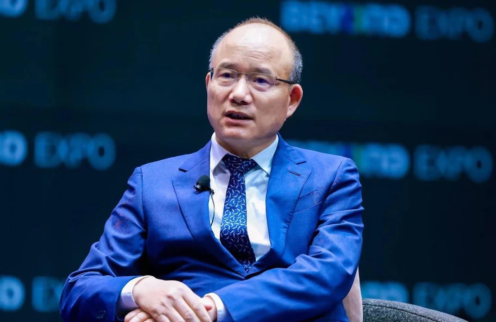 Truyền thông Trung Quốc ngỡ ngàng về tin đồn Đình Bắc được đội vô địch hạng 3 nước này theo đuổi - Ảnh 2.