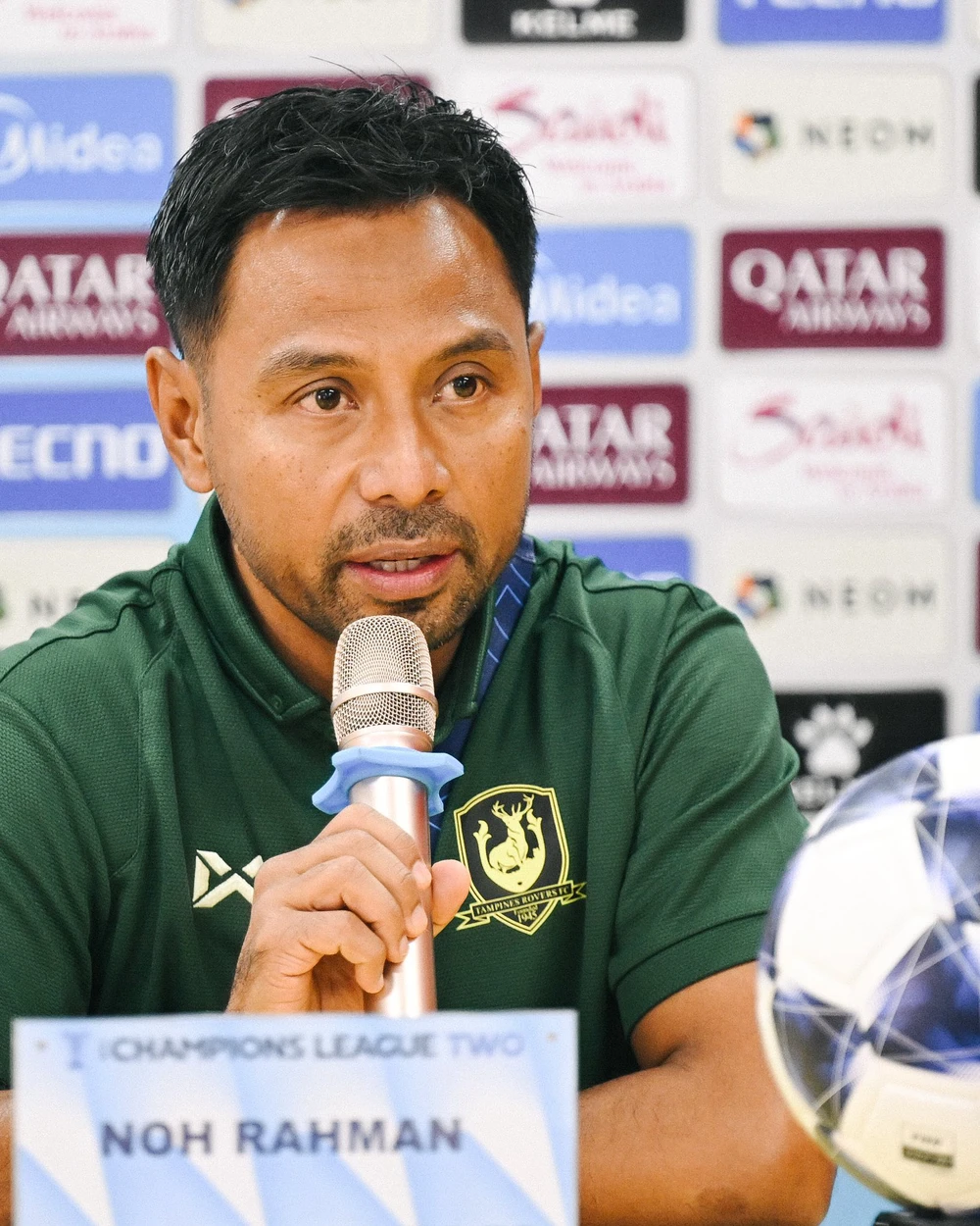 HLV Polking, Văn Hậu tự tin đọ sức  cùng Tampines Rovers tại AFC Champions League Two - Ảnh 1.