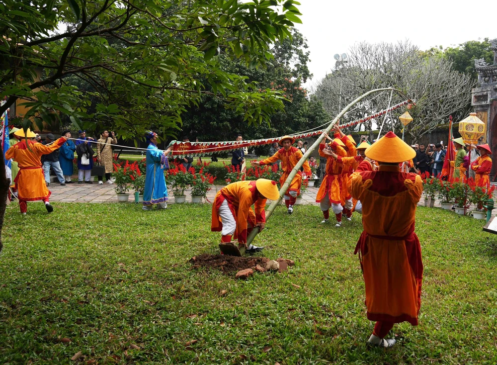 Lễ Thướng Tiêu và chuỗi hoạt động “Tết Huế cùng di sản” hấp dẫn người dân, du khách - Ảnh 2.