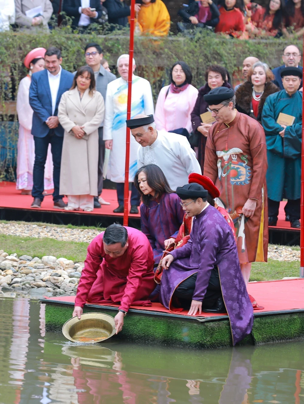 Tái hiện nghi lễ cung đình "Tống cựu nghinh tân" tại Hoàng thành Thăng Long - Ảnh 5.