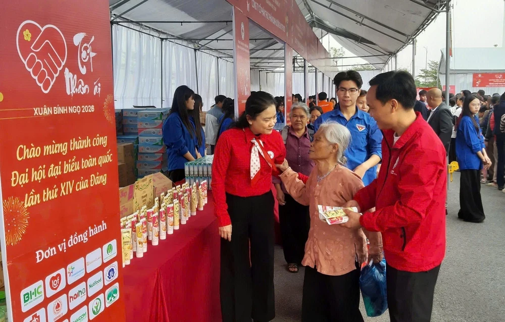 Tết Nhân ái 2026: Hơn 1,3 triệu phần quà đã đến với người dân trên cả nước - Ảnh 1.