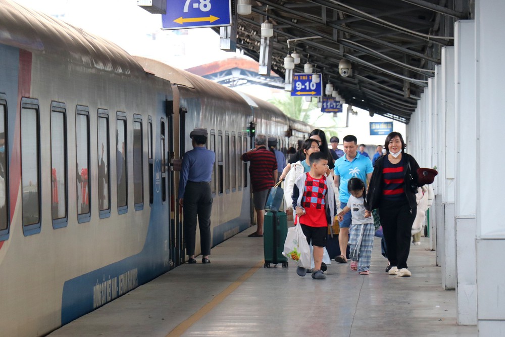 TP. Hồ Chí Minh cảnh báo ô nhiễm không khí cận Tết gia tăng - Ảnh 2.