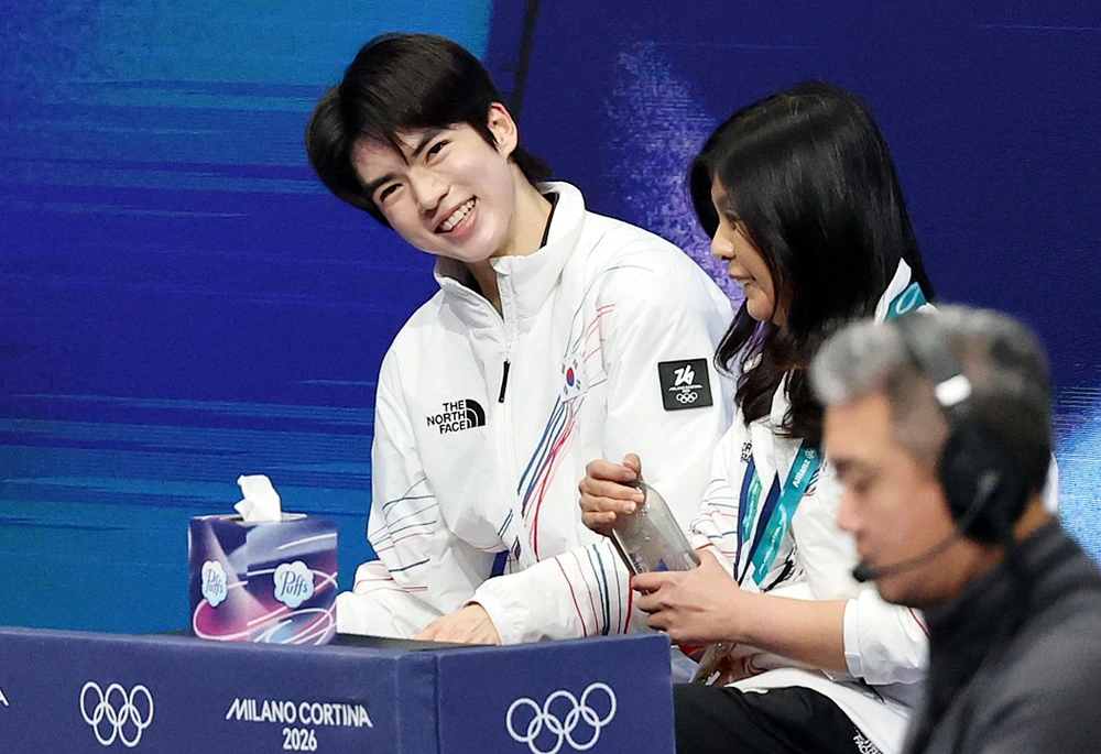 'Hoàng tử băng giá' Hàn Quốc hot nhất Olympic mùa Đông 2026 bởi vẻ điển trai như bước ra từ cổ tích - Ảnh 2.