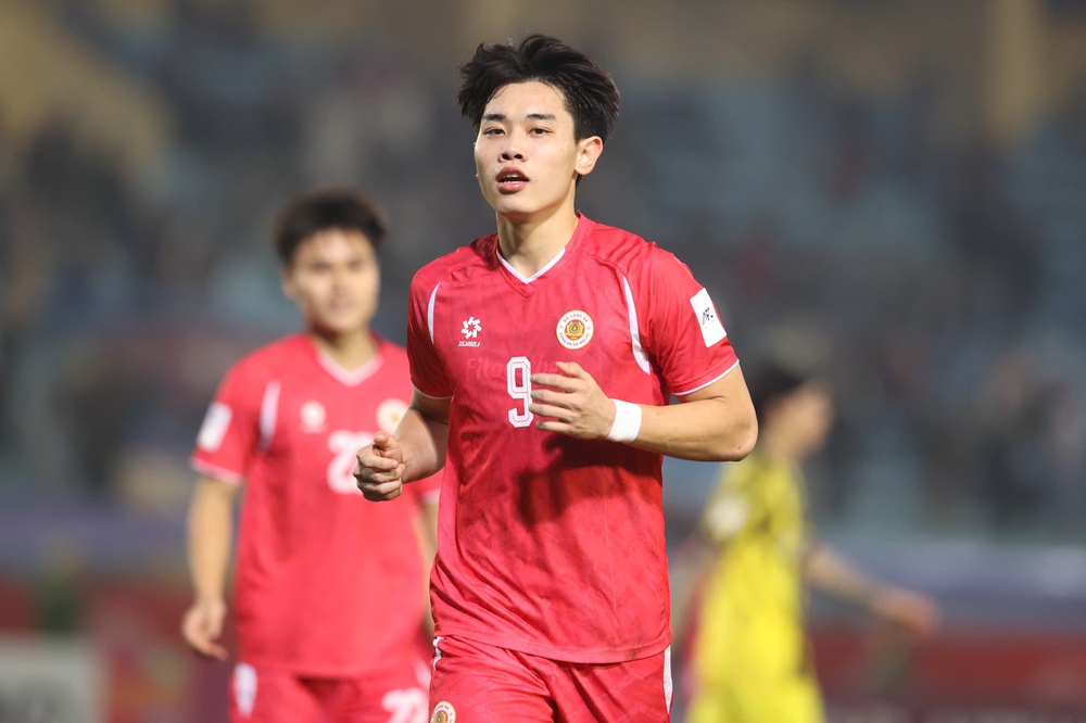 HLV Polking giữ Đình Bắc trên mặt đất - Ảnh 2.