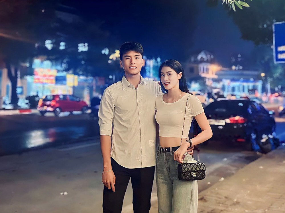 Đối chuyền xinh đẹp nhất bóng chuyền nữ Việt Nam đón tuổi 25 ấm áp bên bạn trai - Ảnh 2.