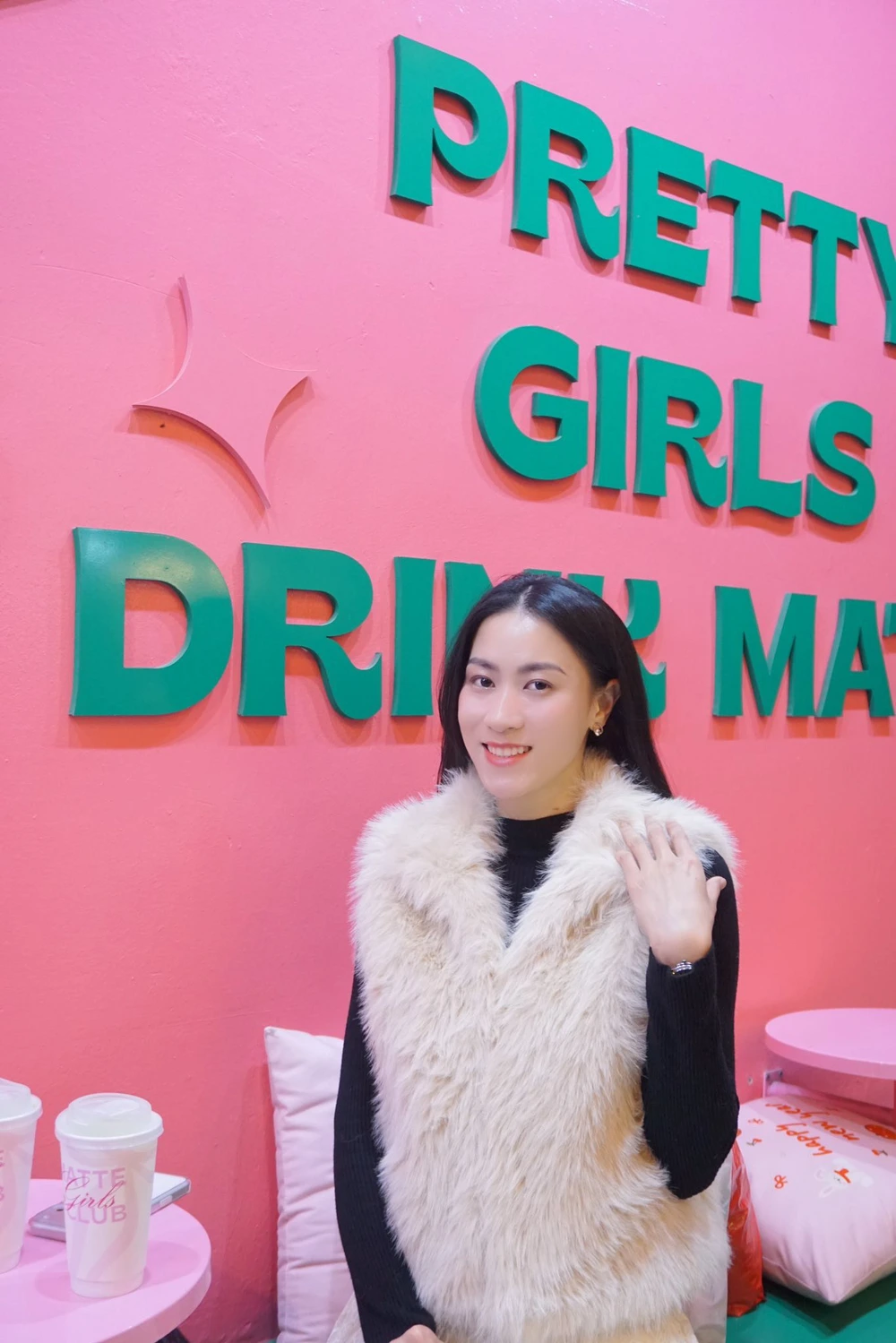 Đối chuyền xinh đẹp nhất bóng chuyền nữ Việt Nam đón tuổi 25 ấm áp bên bạn trai - Ảnh 3.