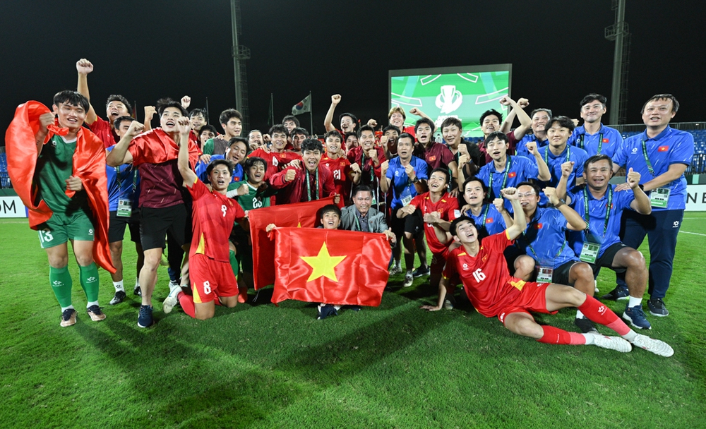 Tin nóng bóng đá Việt hôm nay 11/2: U21 Việt Nam hưởng lợi nhờ U23 thành công; Tampines Rovers muốn gây bất ngờ trước CAHN - Ảnh 1.