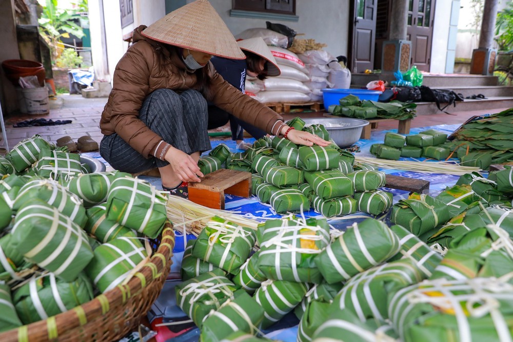 Làng bánh chưng Tranh Khúc vào vụ Tết Bính Ngọ - Ảnh 7.