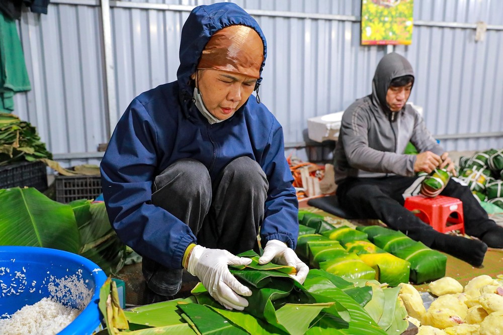 Làng bánh chưng Tranh Khúc vào vụ Tết Bính Ngọ - Ảnh 4.