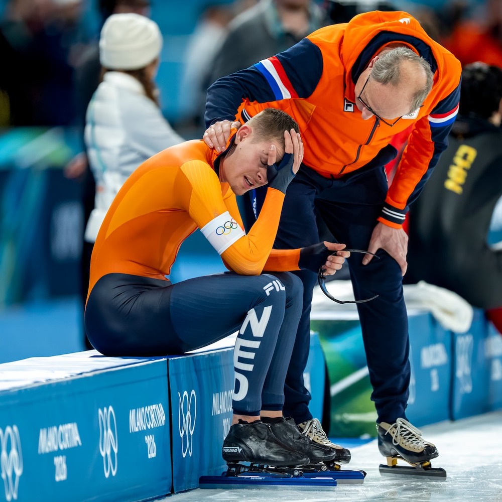 Va chạm gây sốc ở Olympic mùa Đông: Nhà vô địch thế giới phẫn nộ khi mất huy chương vì VĐV Trung Quốc - Ảnh 3.