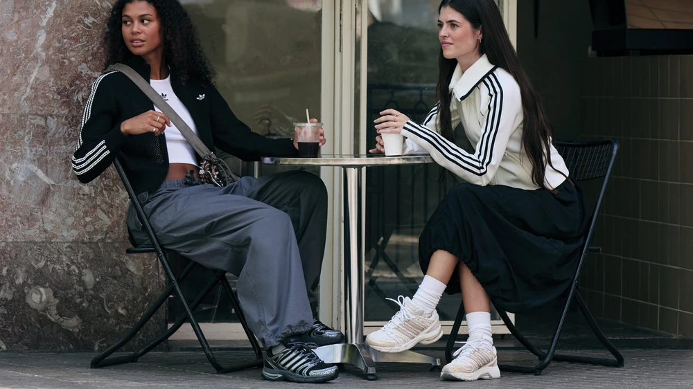 Adistar Control 5 chính thức trở lại cùng adidas Originals - Ảnh 1.