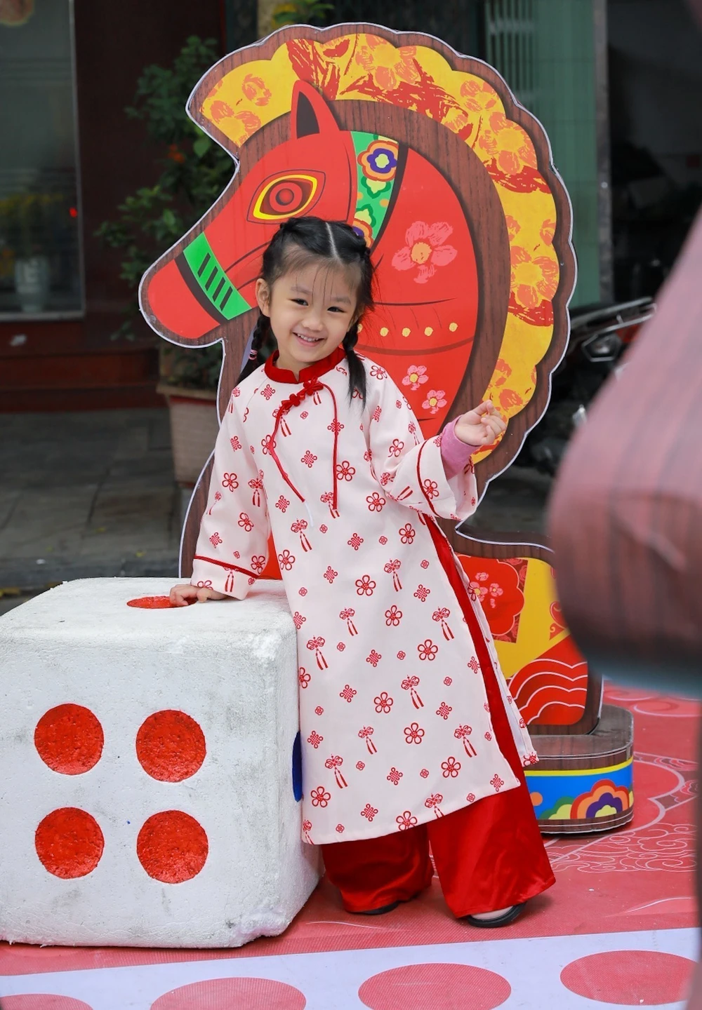 Rực rỡ sắc Xuân giữa lòng phố cổ - Ảnh 14.