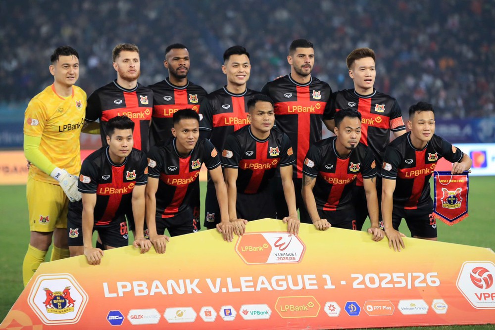 Kỳ nghỉ Tết cực ngắn của các đội bóng V-League - Ảnh 1.