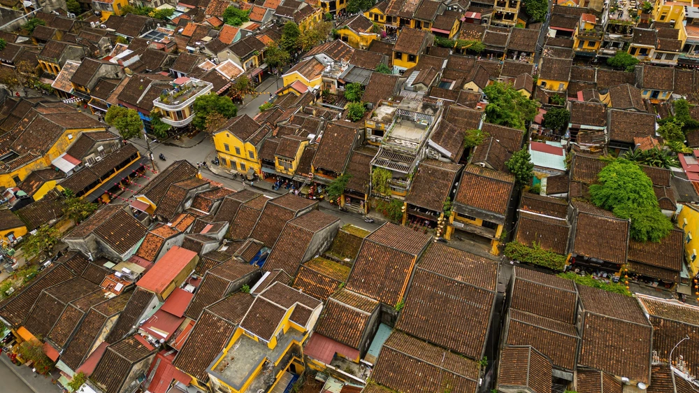 Hội An sáng sớm - Khi phố còn thở khẽ - Ảnh 2.