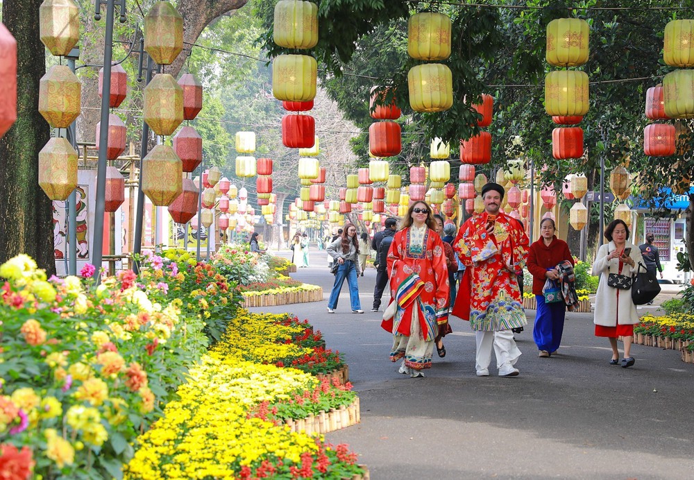 Hà Nội sẵn sàng chuỗi hoạt động đặc sắc đón khách dịp Tết Nguyên đán Bính Ngọ 2026 - Ảnh 2.
