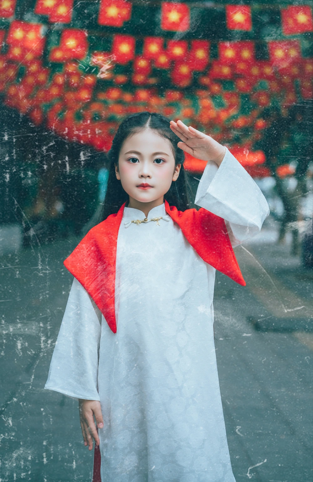 Diễn viên nhí 9 tuổi Nguyễn Nhật Ánh ghi dấu ấn từ màn ảnh rộng đến sàn catwalk - Ảnh 6.