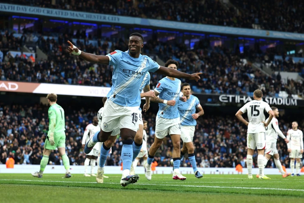 Kết quả vòng 4 cúp FA: Man City và Liverpool thắng dễ - Ảnh 1.