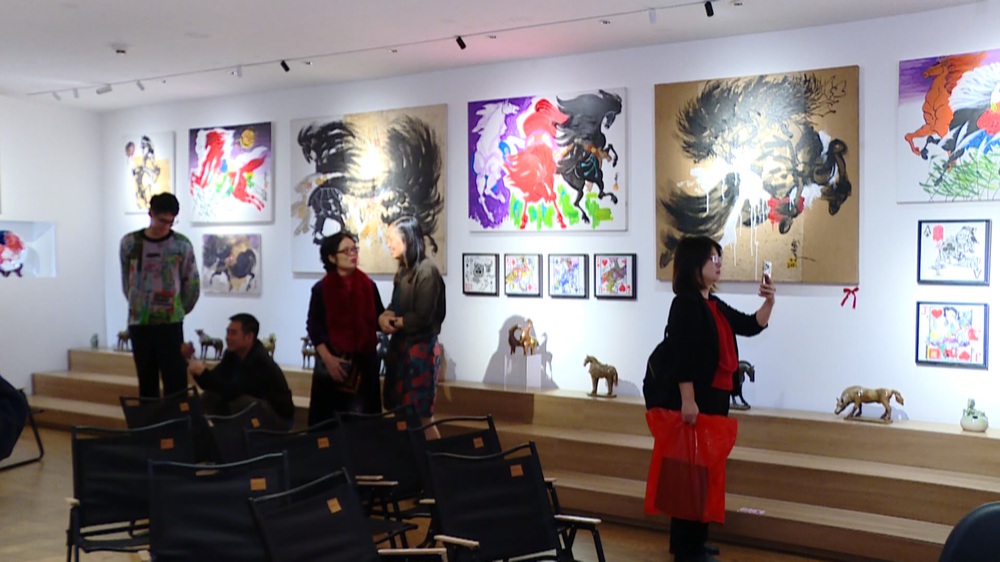 Họa sĩ Lê Trí Dũng: Gần nửa thế kỷ họa 'Thánh mã' - Ảnh 6.