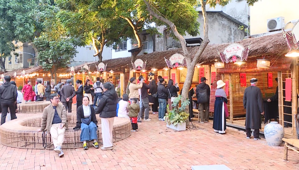 Câu đối chúc Tết các chiến sĩ ngoài hải đảo tại Hội chữ Xuân Bính Ngọ - Ảnh 7.