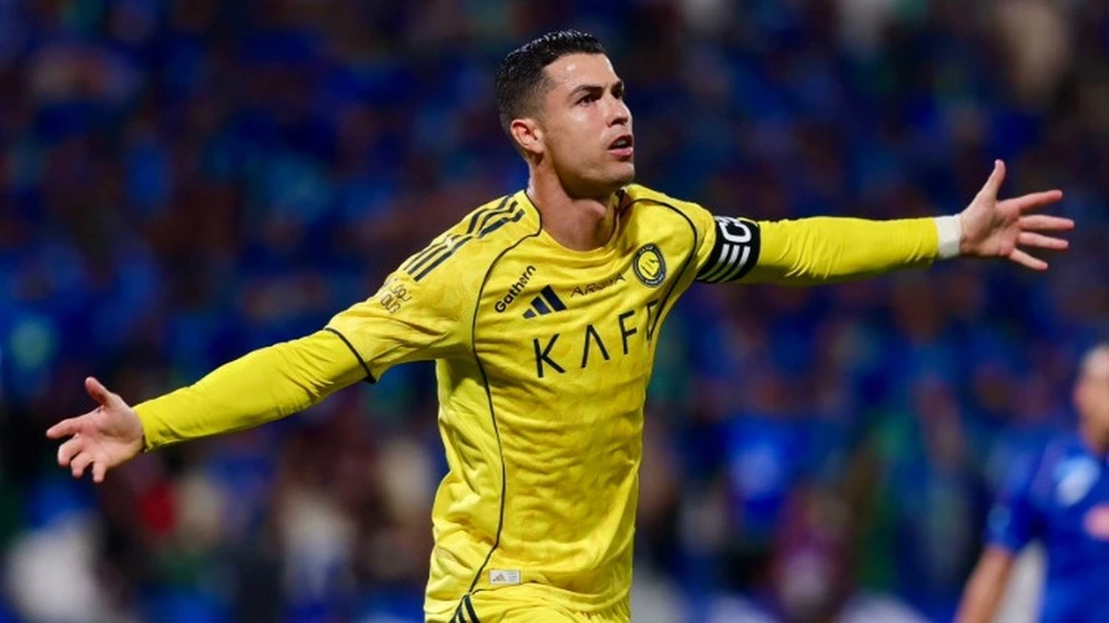 Cristiano Ronaldo trở lại và lập tức 'khai hoả', sắp chạm cột mốc 1000 bàn thắng - Ảnh 1.