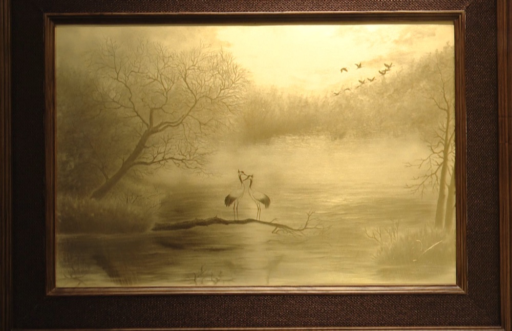 Họa sĩ Thiên Hải: 'Độc nhất vô nhị' với lối họa tranh từ vàng 9999 - Ảnh 4.