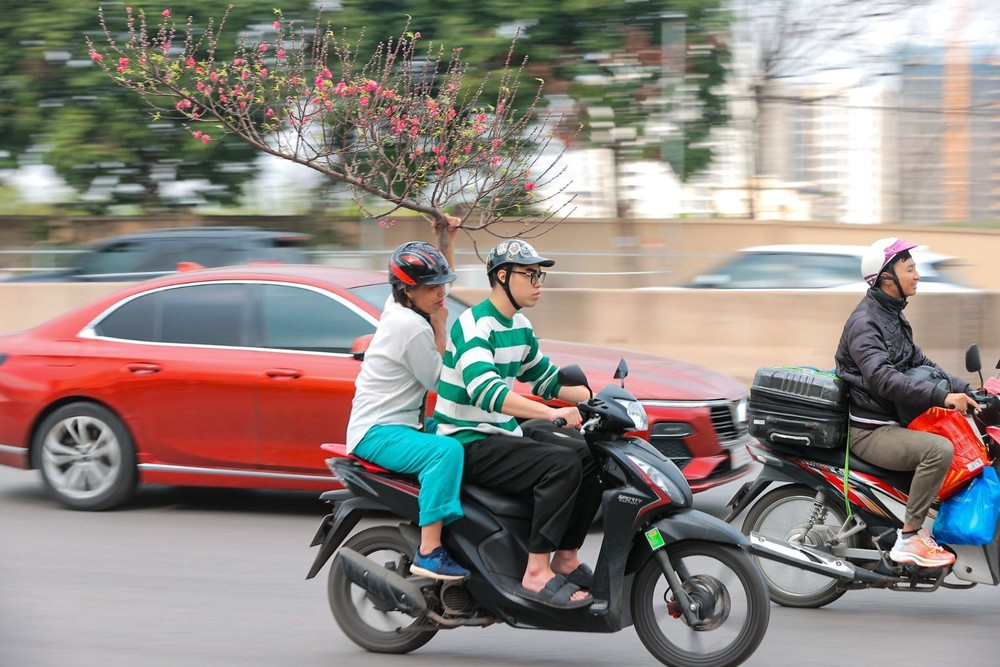 Ngày đầu nghỉ Tết Nguyên đán, trên 10 nghìn trường hợp vi phạm trật tự, an toàn giao thông bị xử lý - Ảnh 4.