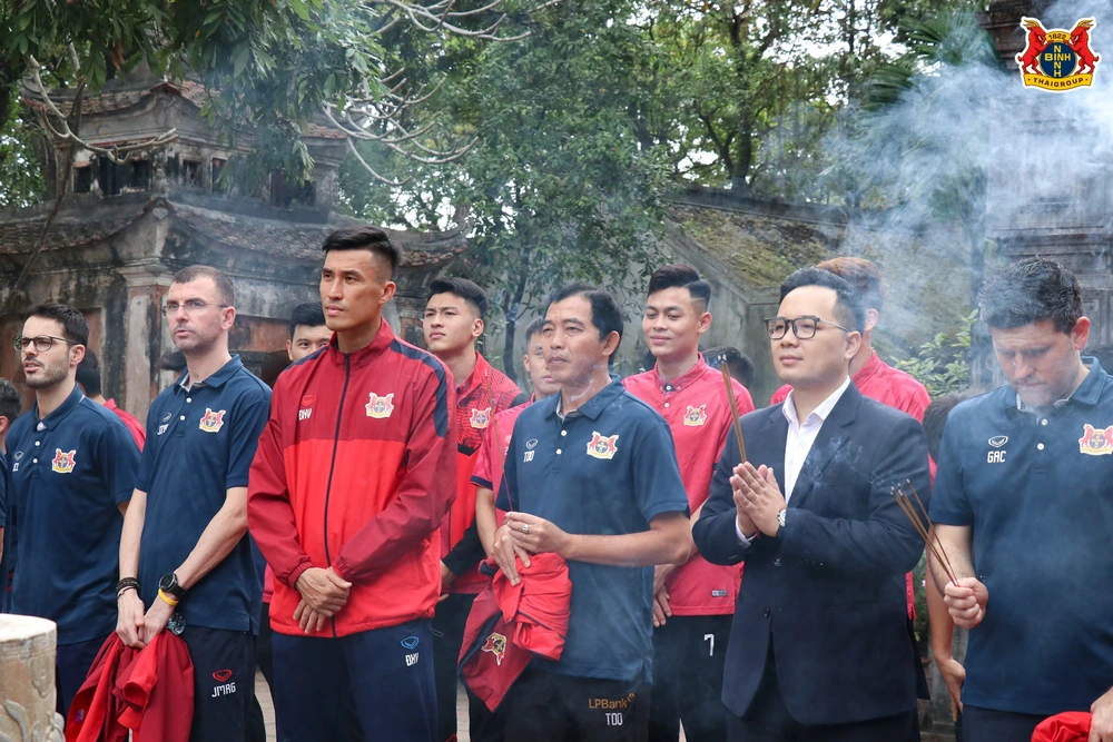 Ninh Bình FC khởi động năm mới bằng lễ dâng hương đầy ý nghĩa - Ảnh 5.