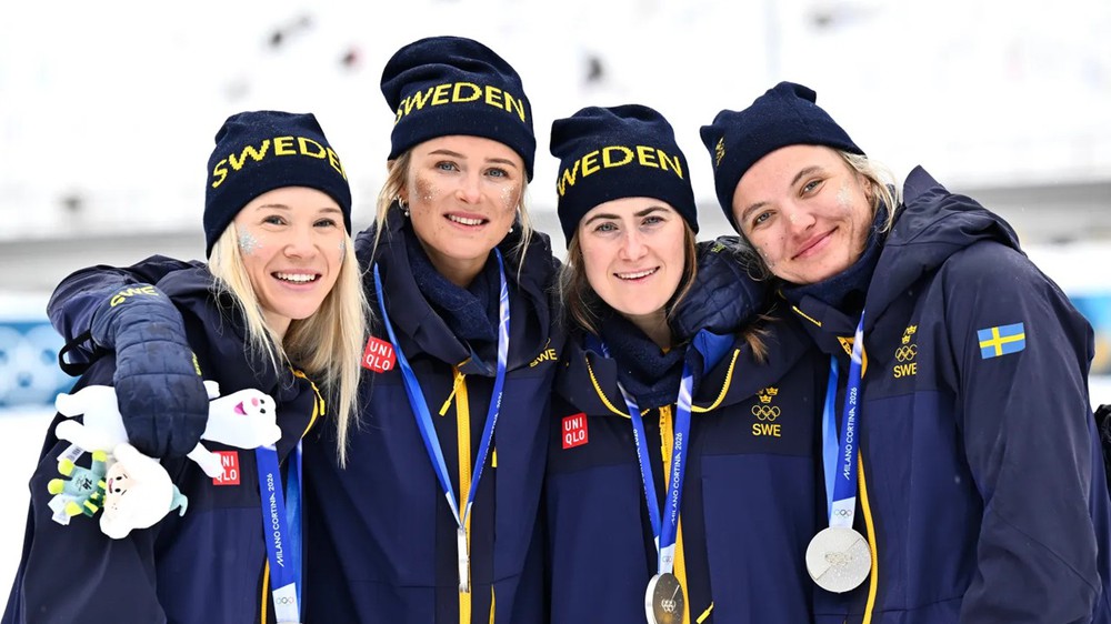 Olympic mùa Đông gây bất ngờ khi VĐV trượt tuyết bằng một chiếc ván - Ảnh 4.