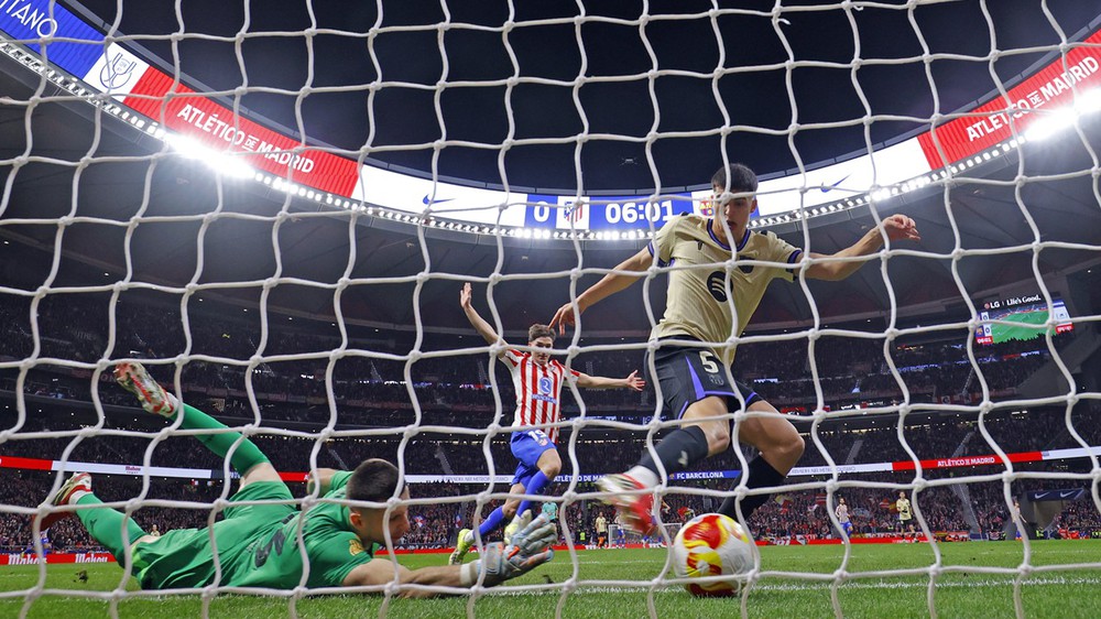 Barcelona có thể lạc lối, nhưng họ chưa hết hy vọng - Ảnh 2.