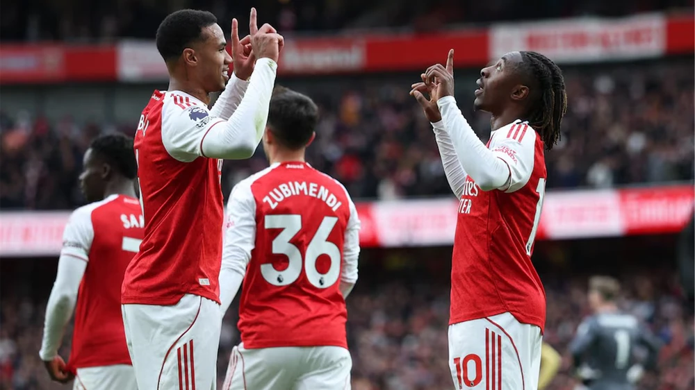 Eberechi Eze đang "lạc lối" trong chính ngôi nhà Arsenal  - Ảnh 2.