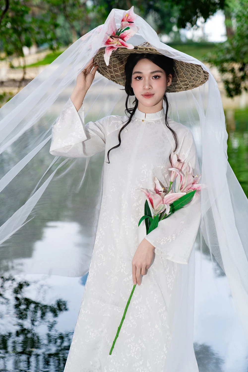 Hot girl bóng chuyền nữ Việt Nam đẹp như tiên nữ giáng trần chào đón xuân Bính Ngọ - Ảnh 1.