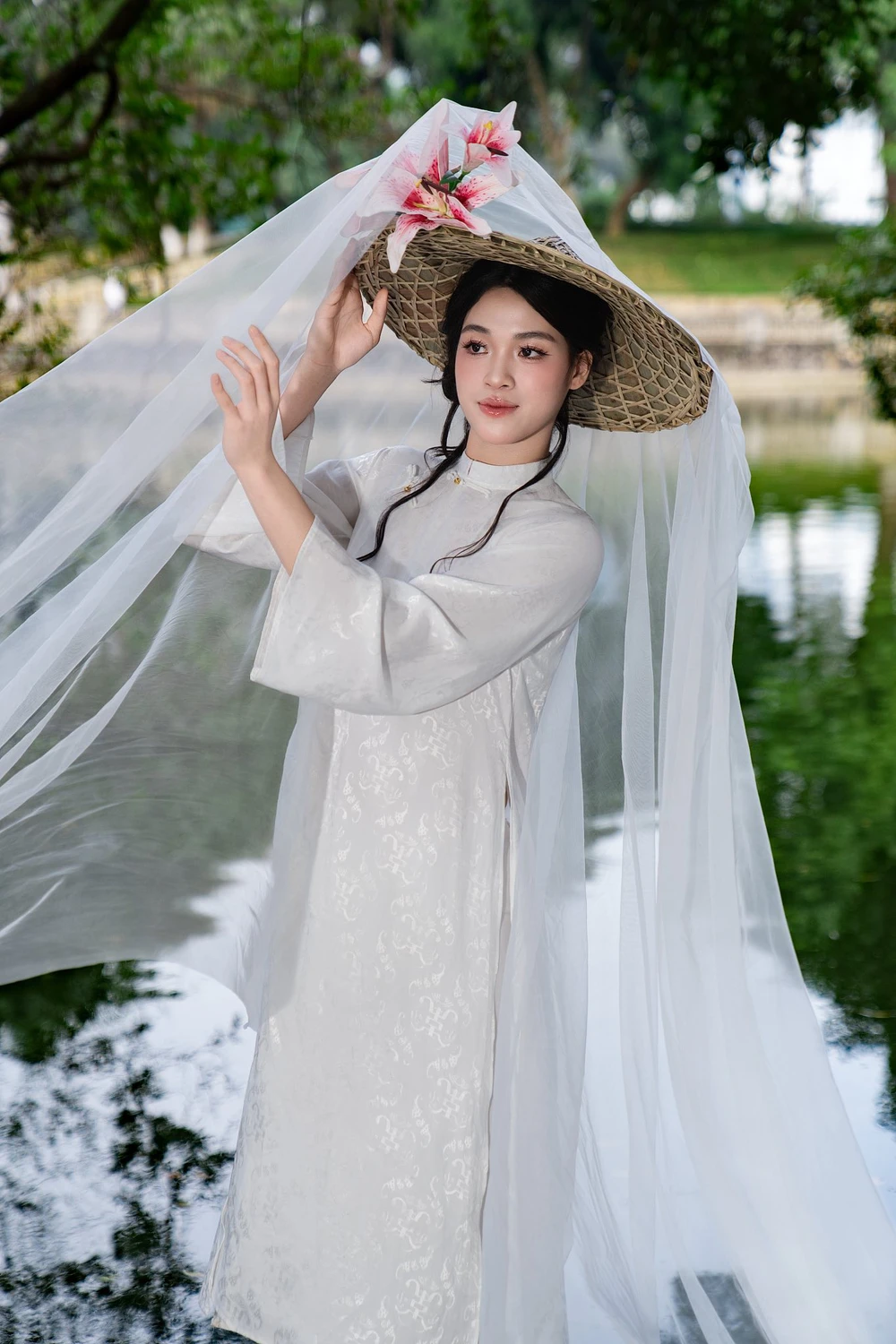 Hot girl bóng chuyền nữ Việt Nam đẹp như tiên nữ giáng trần chào đón xuân Bính Ngọ - Ảnh 2.